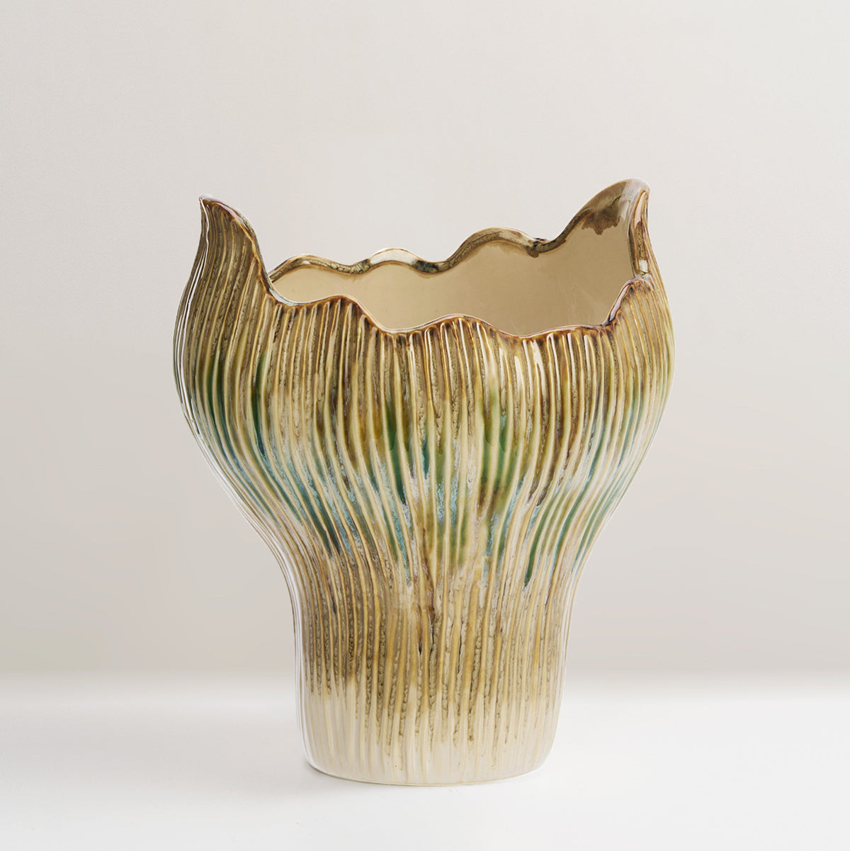 Alba Stoneware vase